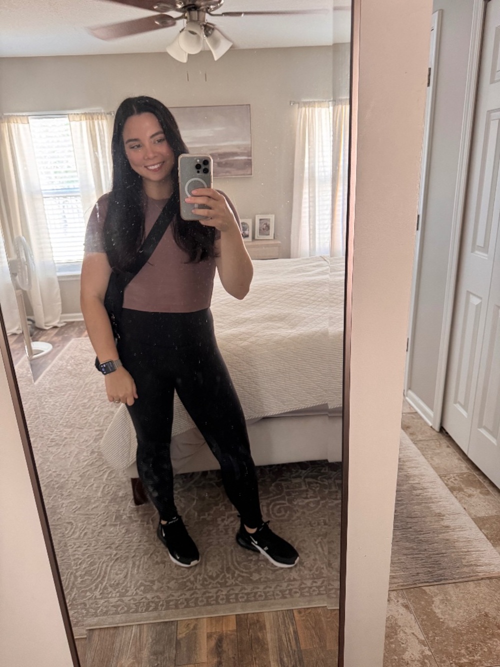 Meet your Posher, Alicia